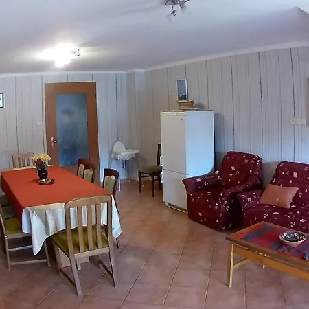 Abigel Vendeghaz Πανσιόν 3*